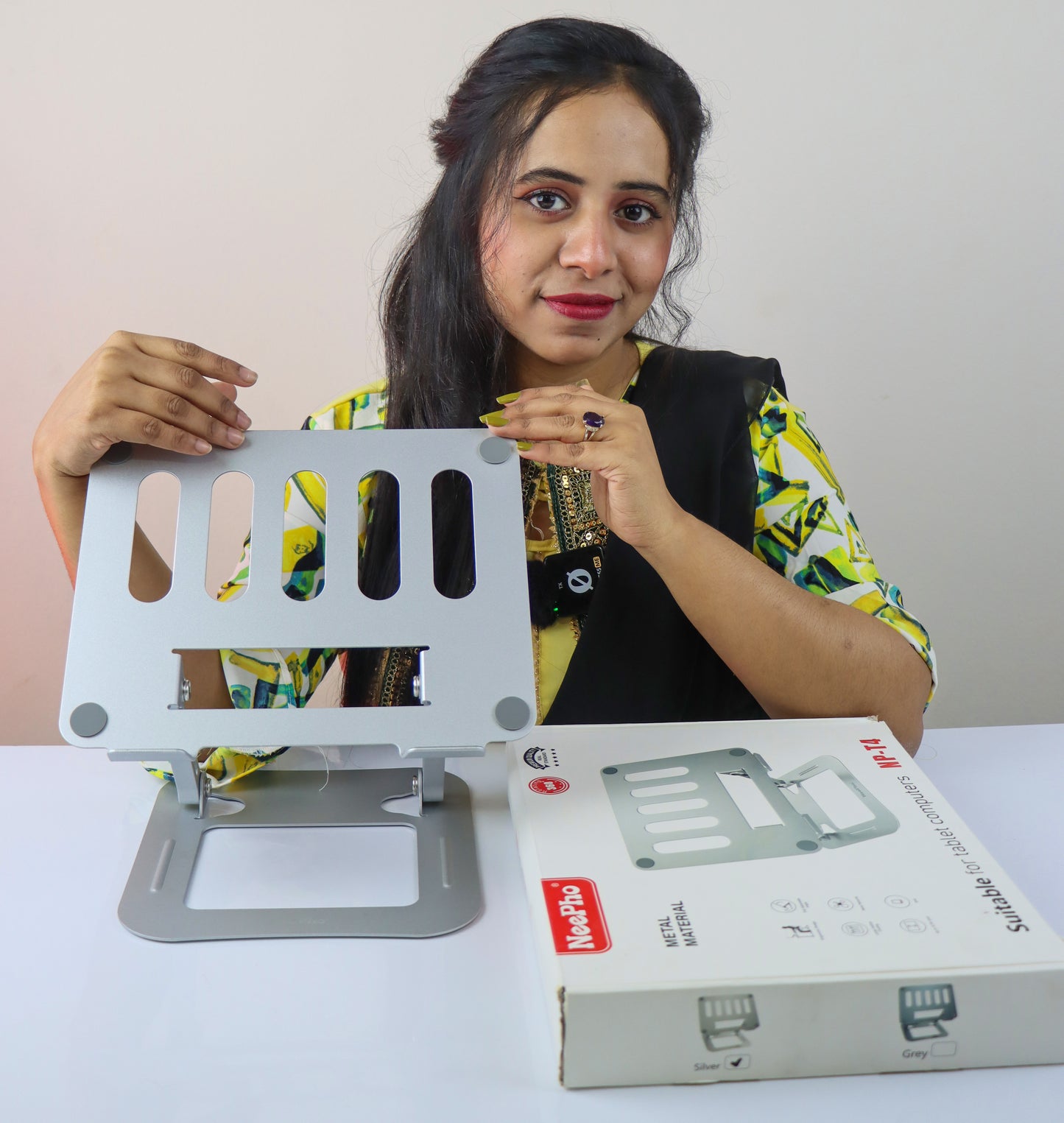 NeePho laptop Stand