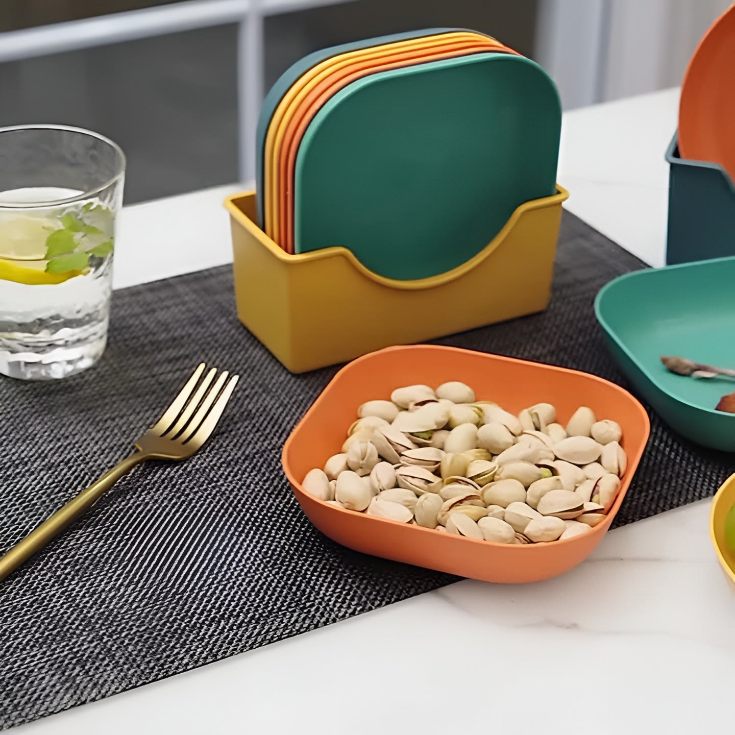 Plastic Plate Set