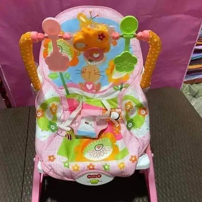 Baby rocker with dining table